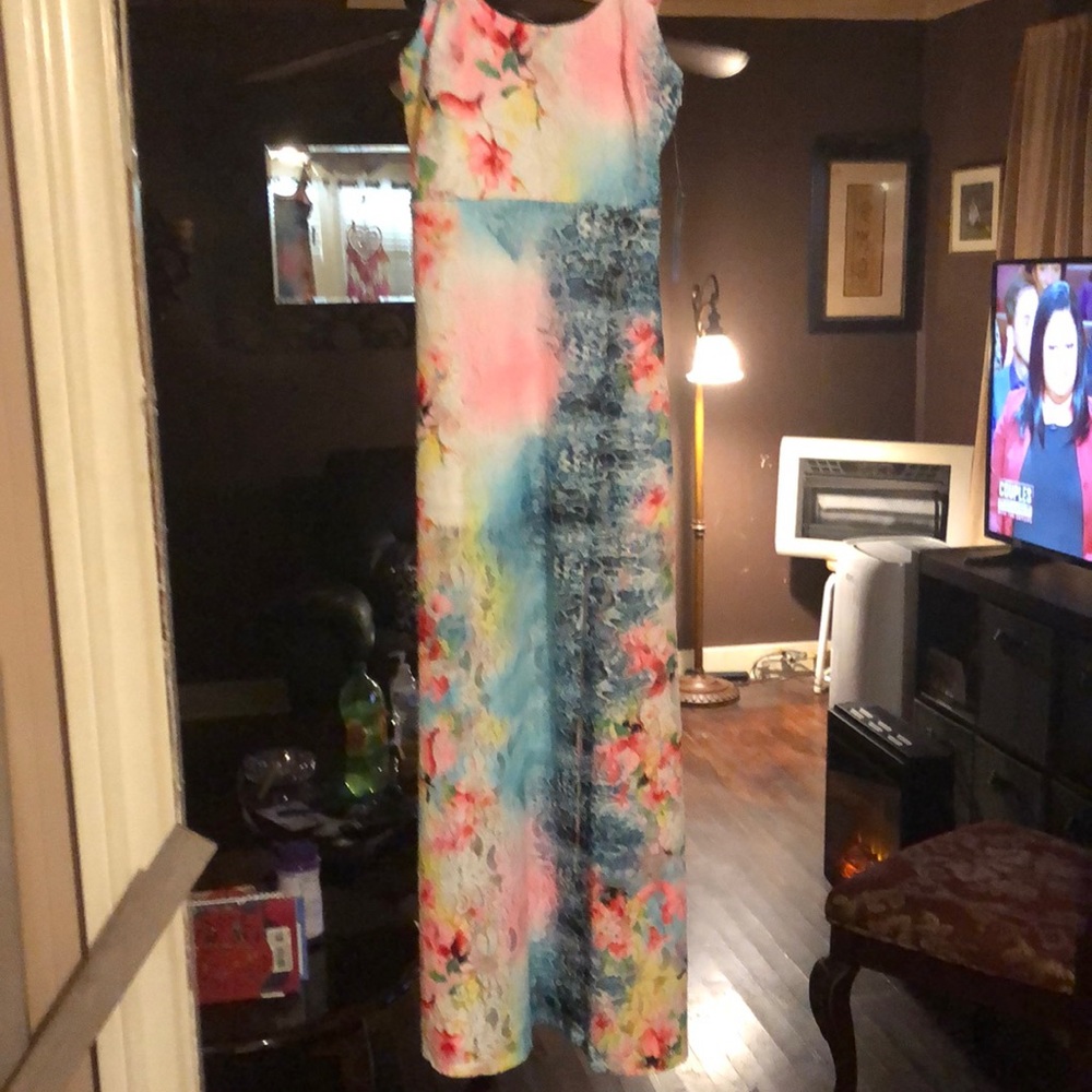 NWT Venus Maxi dress size small